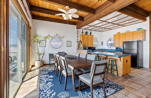 Rio del Mar House | Comfortable Beach House on the Sand