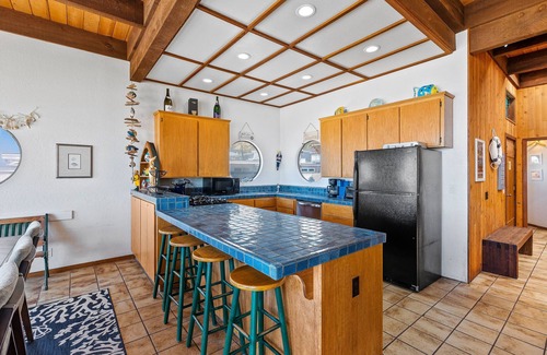 Rio del Mar House | Comfortable Beach House on the Sand
