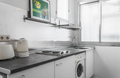Trafalgar Apartment | Comfortable Budget Apartment Chamberi District Perfect Location Metro Bilbao
