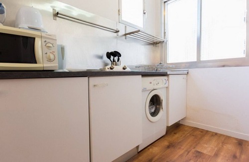 Trafalgar Apartment | Comfortable Budget Apartment Chamberi District Perfect Location Metro Bilbao