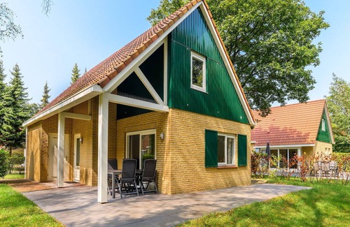 Middelbeers Cottage | Comfortable bungalow for 4 persons