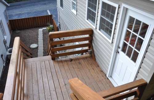 Knoxville House | Comfortable Bungalow near the Potomac River
