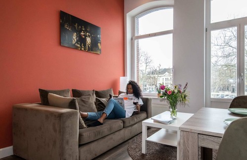 Oude Pijp Apartment | Comfortable central apartment with private balcony