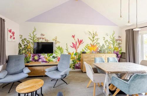 Somme-Leuze Ski Chalet | Comfortable chalet in Somme-Leuze with pétanque court