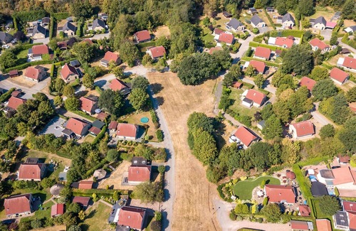 Hoge Hexel Ski Chalet | Comfortable chalet with a combi microwave, in green Twente