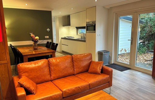 Hooghalen House | Comfortable chalet with modern amenities