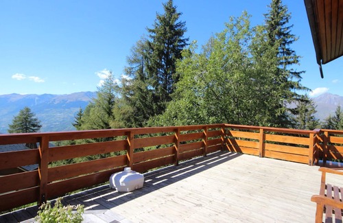 Vallandry Ski Chalet | Comfortable chalet with billiards, fireplace and Wifi in Vallandry