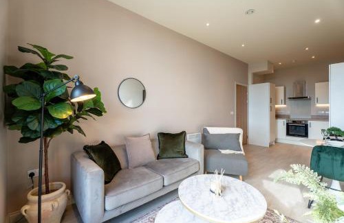 Leeds Apartment | Comfortable City 1BR with Sofa Bed