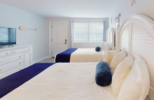 Lower Township Hotel | Comfortable Coastal Retreat with Two Queen Beds