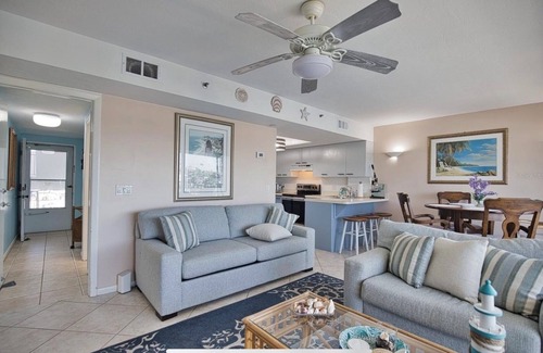 Englewood Condo | Comfortable Condo w/marina and ICW views & Private Beach Access