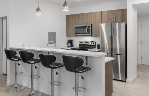 Salt Lake City Apartment | Comfortable ✭ Convenient ✭ Hot Tub, Gym +more