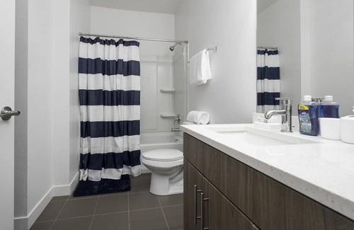 Salt Lake City Apartment | Comfortable ✭ Convenient ✭ Hot Tub, Gym +more