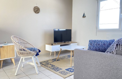 Rang-du-Fliers House | Comfortable cottage with enclosed parking