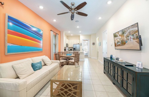 West Kissimmee Cottage | Comfortable Cottage near Disney with Margaritaville Resort & Island H20.