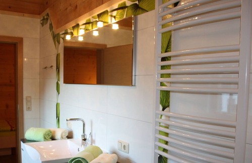 Griessen House | Comfortable Cottage near Ski Area in Leogang