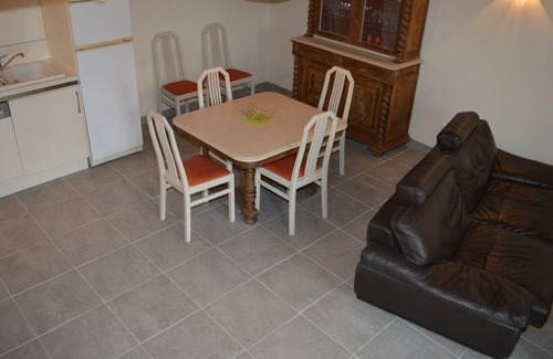 Huismes Cottage | Comfortable cottage near Chinon with wifi and parking