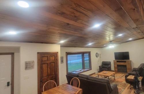 Sparta House | Comfortable Country Home