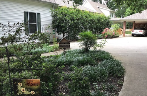 Toccoa House | Comfortable country living close in to historic downtown Toccoa