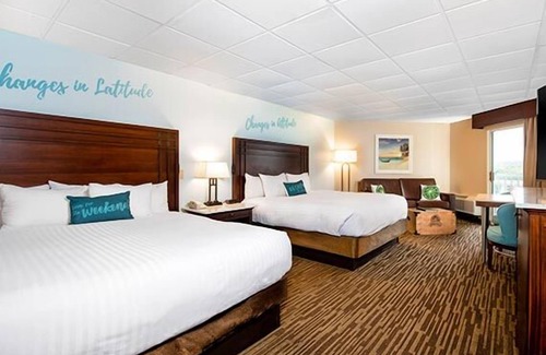 Osage Beach Hotel | Comfortable Countryside Stay! 2 Comfortable Units, Pool, Free Parking