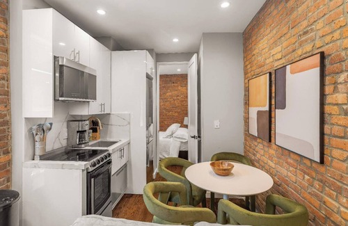 East Village Apartment | Comfortable & Cozy 2BR Home Near Union Square