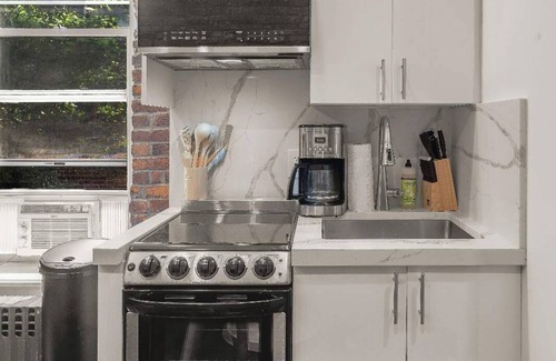 East Village Apartment | Comfortable & Cozy 2BR Home Near Union Square