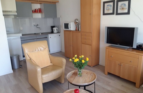 Westkapelle House | Comfortable Cozy Cottage for 2 to 4 people 200 from the beach.