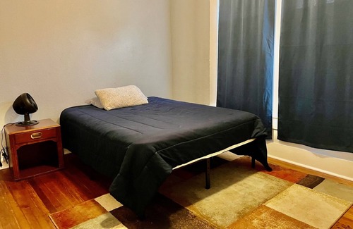 Midtown House | Comfortable cute 3/2 craftsmen home close to downtown and The Pearl