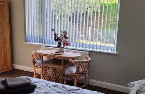 Boston Apartment | Comfortable double ensuite apt