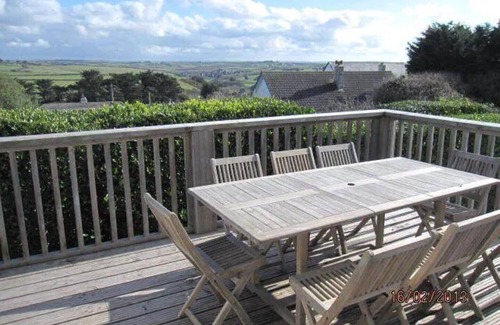Trebetherick House | Comfortable family house with open plan kitchen/diner, sitting room & 4 bedrooms