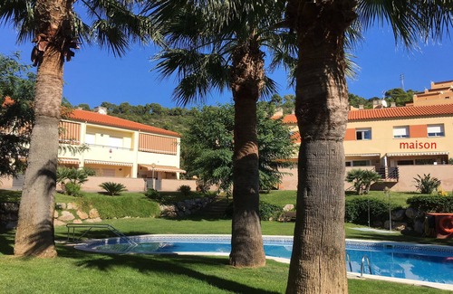 Calafell House | Comfortable family home with pool and near beach - quiet co