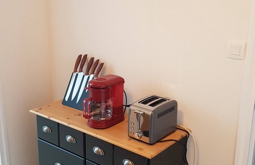 La Trinite-sur-Mer Apartment | Comfortable apartment in a quiet location with plenty of natural light