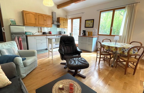 Saint-Privat House | Comfortable gîte in a quiet, green setting. With swimming pool