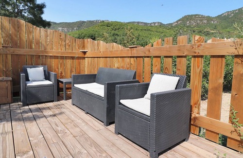 Saint-Privat House | Comfortable gîte in a quiet, green setting. With swimming pool