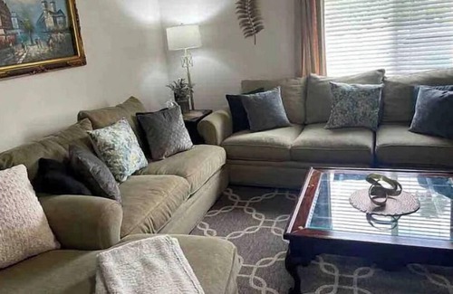 Riverside House | Comfortable Getaway, Business class, fast wifi
