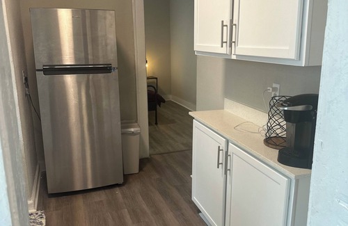 Springfield Apartment | Comfortable Historic Home w/Full Kitchen + Laundry