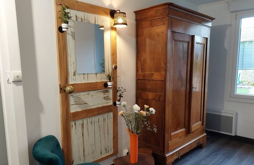 Sibiril House | Comfortable holiday home with a spacious terrace area near the sea