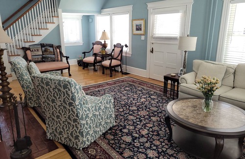 Belmar House | Comfortable Home 3 blocks from the beach at the Jersey Shore (Belmar, North end)