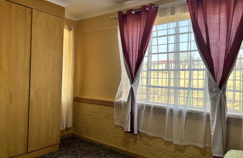 Fouriesburg House | Comfortable Home Away From Home