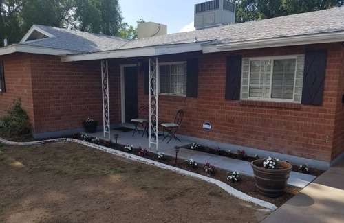 Camelback East House | Comfortable Home, Central Phoenix Pets ok, Pool, 3 bedroom 3 bath Close to all.