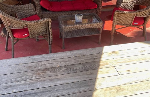 Napa House | Comfortable home in a quite neighborhood near wineries, shopping and more.