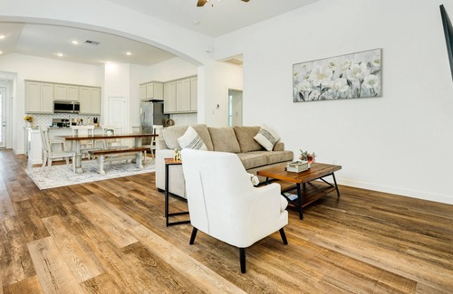Houston House | Comfortable home in quiet area with enclosed yard, WiFi, central AC, & W/D