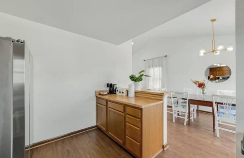 Southeast Raleigh House | Comfortable home in Raleigh w big fenced backyard