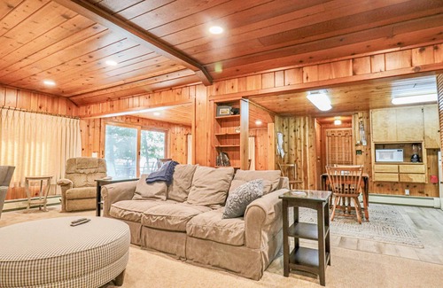 Cedar House | Comfortable Home on Lake Leelanau- Accommodates up to 13 guests