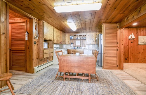 Cedar House | Comfortable Home on Lake Leelanau- Accommodates up to 13 guests