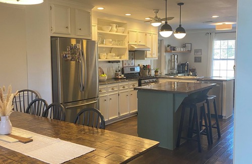 Grovetown House | Comfortable home on quiet 1 acre property. 8 miles from Augusta National.