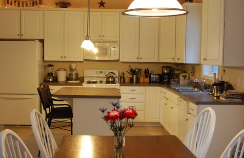 Port Matilda House | Comfortable home that caters to all types of groups