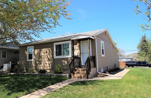 Rapid City House | Comfortable home with big yard and large garage. 3 minutes from downtown Rapid City
