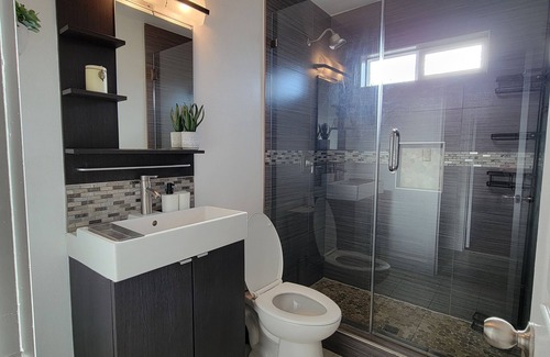 Whitney House | Comfortable Home With Pool Area