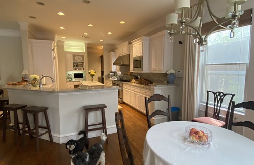 Park Cities House | Comfortable house with en-suite bathrooms, fast internet and great outdoor space