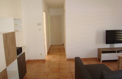 Lamonzie-Saint-Martin Apartment | Comfortable house with terrace in the purple Périgord